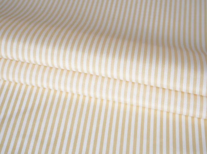 পলিয়েস্টার সুতা-রঙ্গিন হাতা আস্তরণের ফ্যাব্রিক: উচ্চ শক্তি এবং স্থায়িত্ব সহ পোশাকের জন্য একটি শক্ত প্রতিরক্ষা লাইন তৈরি করা